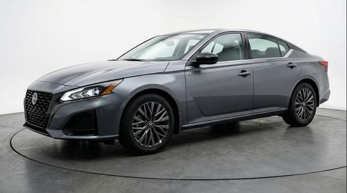 Gun Metallic 2025 Nissan Altima SV FWD
