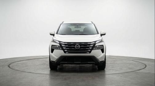 Everest White Pearl Tricoat 2025 Nissan Rogue SV