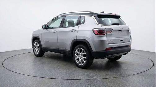 Silver Zynith Metallic Clearcoat 2025 Jeep Compass Limited