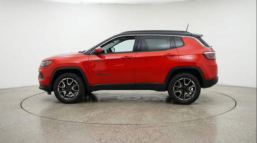 Red Hot Pearlcoat 2025 Jeep Compass Trailhawk