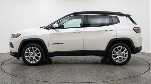 Bright White Clearcoat 2025 Jeep Compass Limited