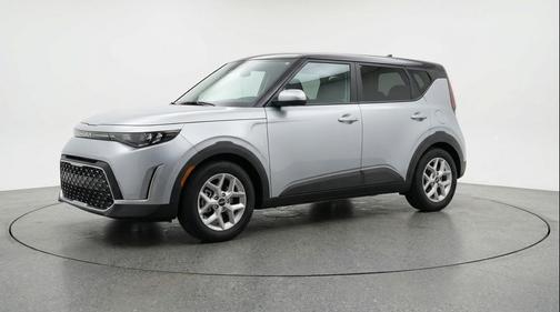 Steel Gray 2025 Kia Soul LX