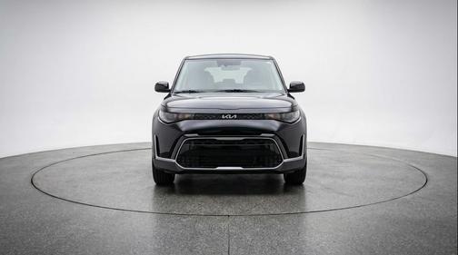 Fusion Black 2025 Kia Soul LX