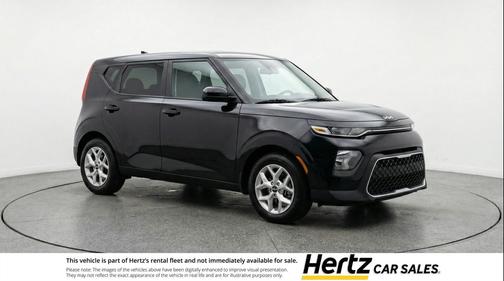 Fusion Black 2025 Kia Soul LX