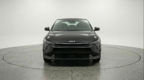 Aurora Black Pearl 2025 Kia K4 LXS