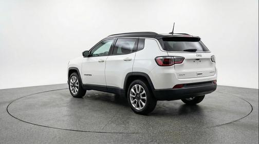 Bright White Clearcoat 2025 Jeep Compass Limited