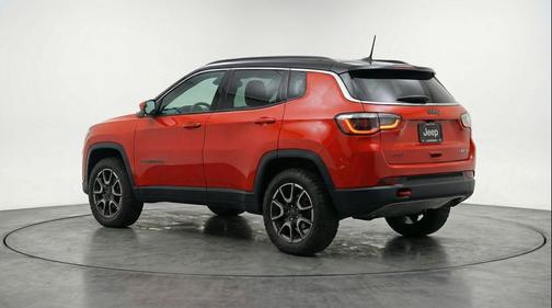 Red Hot Pearlcoat 2025 Jeep Compass Trailhawk