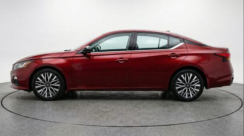 Garnet Pearl Metallic 2025 Nissan Altima SV FWD