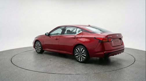 Garnet Pearl Metallic 2025 Nissan Altima SV FWD
