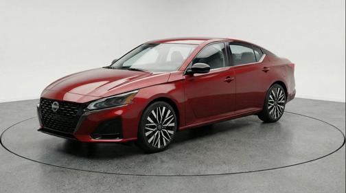 Garnet Pearl Metallic 2025 Nissan Altima SV FWD