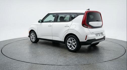 Snow White Pearl 2025 Kia Soul LX