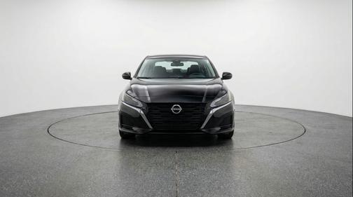 Super Black 2025 Nissan Altima SV FWD