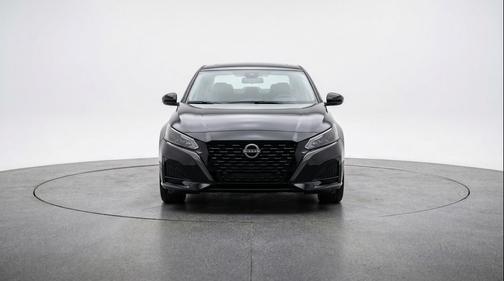 Super Black 2025 Nissan Altima SV FWD