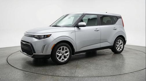 Steel Gray 2025 Kia Soul LX