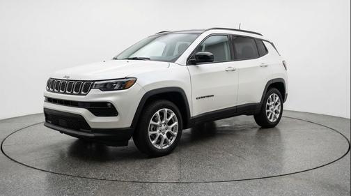 Bright White Clearcoat 2025 Jeep Compass Limited