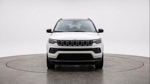 Bright White Clearcoat 2025 Jeep Compass Limited