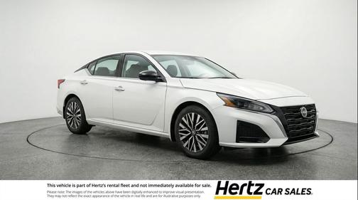 Glacier White 2025 Nissan Altima SV FWD