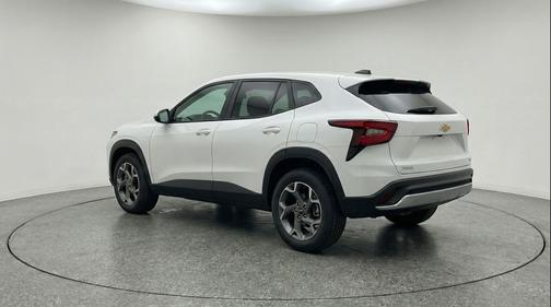 Summit White 2025 Chevrolet Trax LT