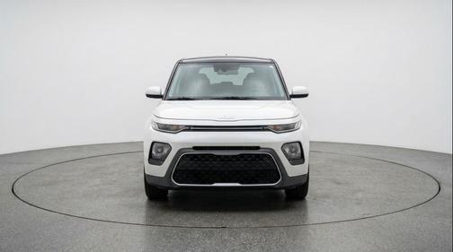 Snow White Pearl 2025 Kia Soul LX
