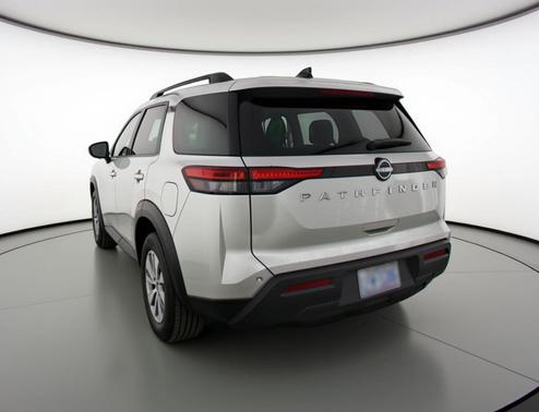 Brilliant Silver Metallic 2025 Nissan Pathfinder SV FWD