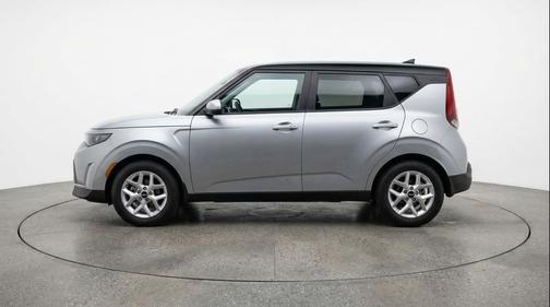 Steel Gray 2025 Kia Soul LX