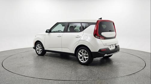 Snow White Pearl 2025 Kia Soul LX