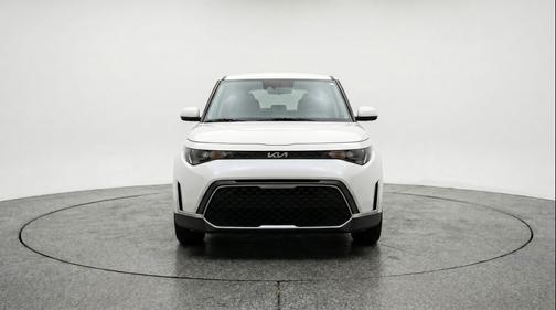 Snow White Pearl 2025 Kia Soul LX
