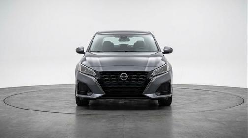 Gun Metallic 2025 Nissan Altima SV FWD