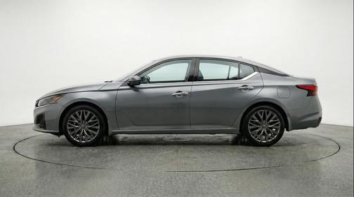 Gun Metallic 2025 Nissan Altima SV FWD