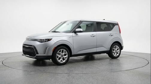 Steel Gray 2025 Kia Soul LX