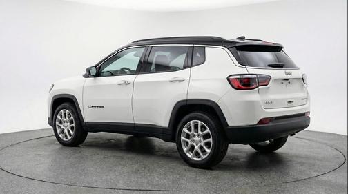 Bright White Clearcoat 2025 Jeep Compass Limited