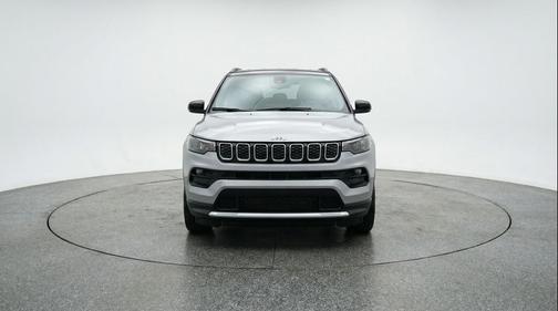 Silver Zynith Metallic Clearcoat 2025 Jeep Compass Limited