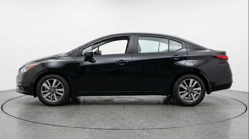 Super Black 2025 Nissan Versa 1.6 SV