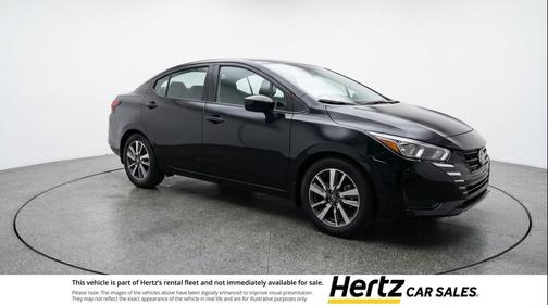 Super Black 2025 Nissan Versa 1.6 SV