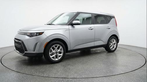 Steel Gray 2025 Kia Soul LX