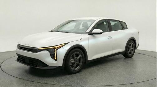 Snow White Pearl 2025 Kia K4 LXS