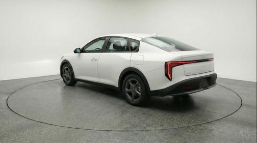 Snow White Pearl 2025 Kia K4 LXS
