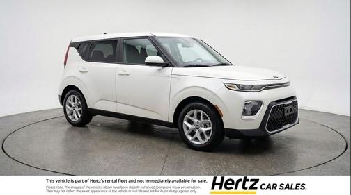 Snow White Pearl 2025 Kia Soul LX