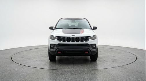 Bright White Clearcoat 2025 Jeep Compass Trailhawk