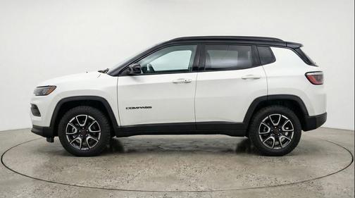Bright White Clearcoat 2025 Jeep Compass Trailhawk