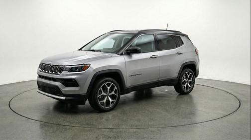Silver Zynith Metallic Clearcoat 2025 Jeep Compass Limited