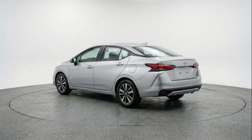 Gun Metallic 2025 Nissan Versa 1.6 SV