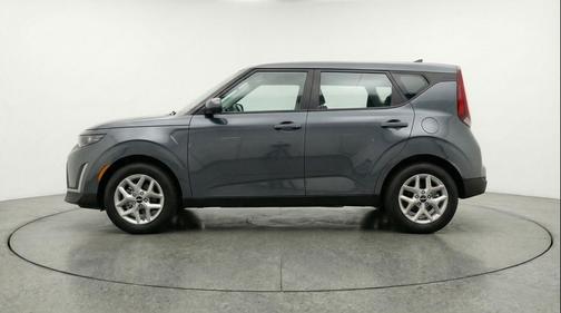 Gravity Gray 2025 Kia Soul LX