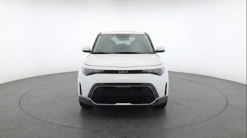 Snow White Pearl 2025 Kia Soul LX
