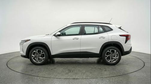 Summit White 2025 Chevrolet Trax LT