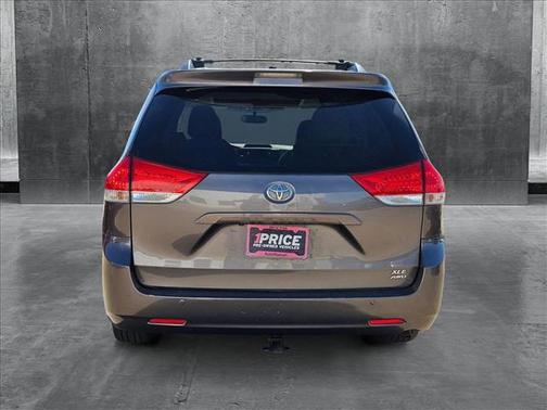 2011 Toyota Sienna XLE
