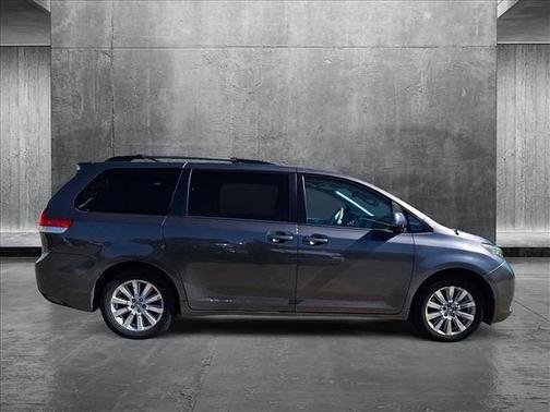2011 Toyota Sienna XLE