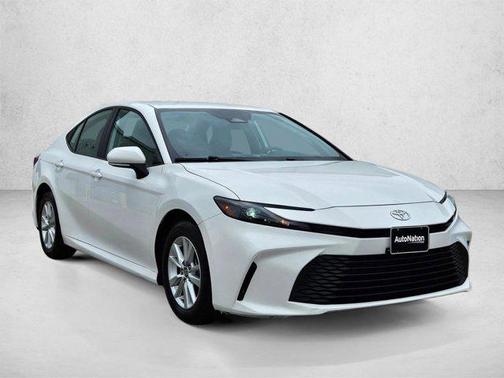 Ice Cap 2025 Toyota Camry LE