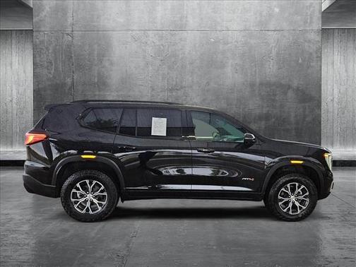2024 GMC Acadia AWD AT4