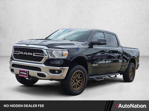 Diamond Black Crystal Pearlcoat 2023 RAM 1500 Big Horn/Lone Star